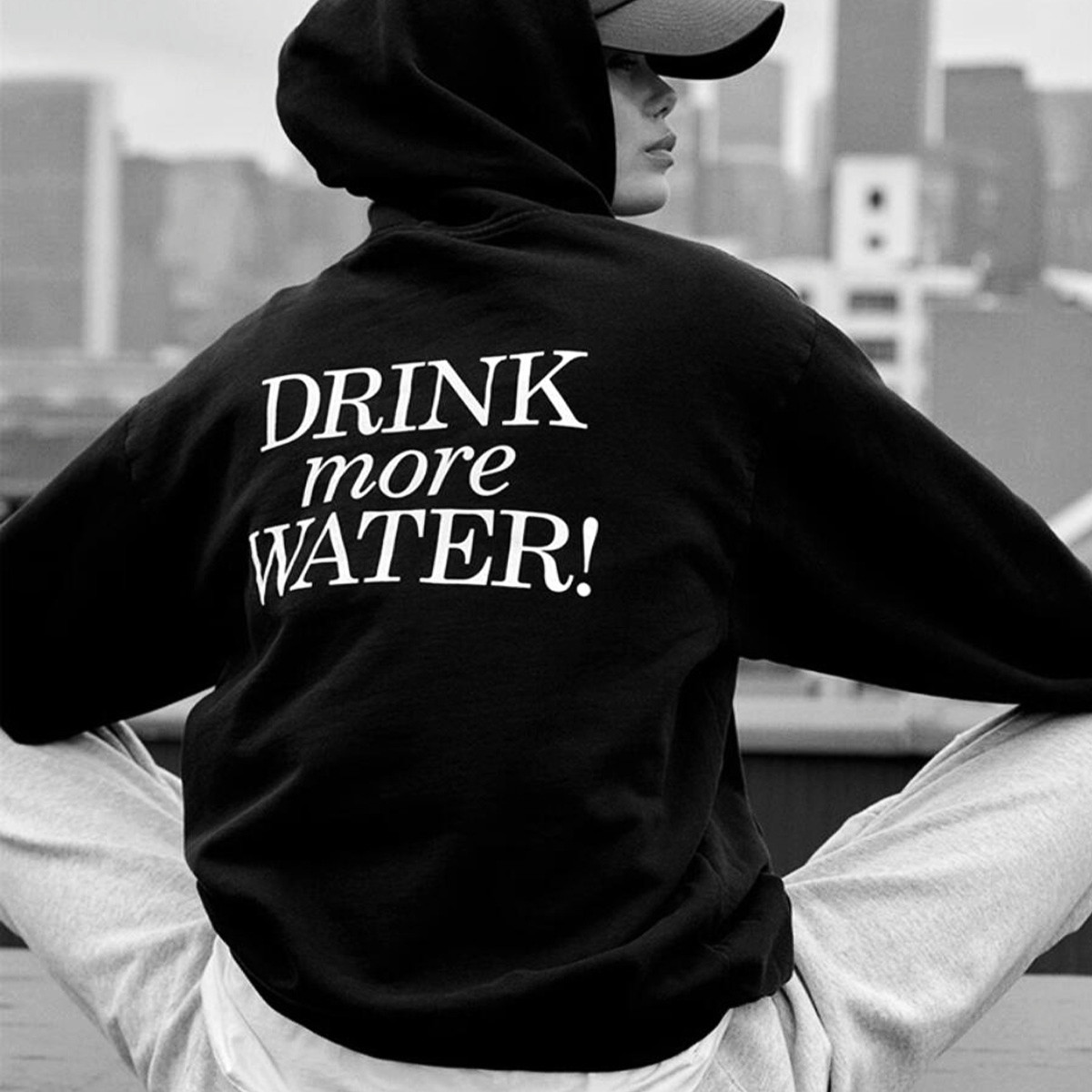 Street Style New York Fashion - Health Club New York Buchstaben gedruckt