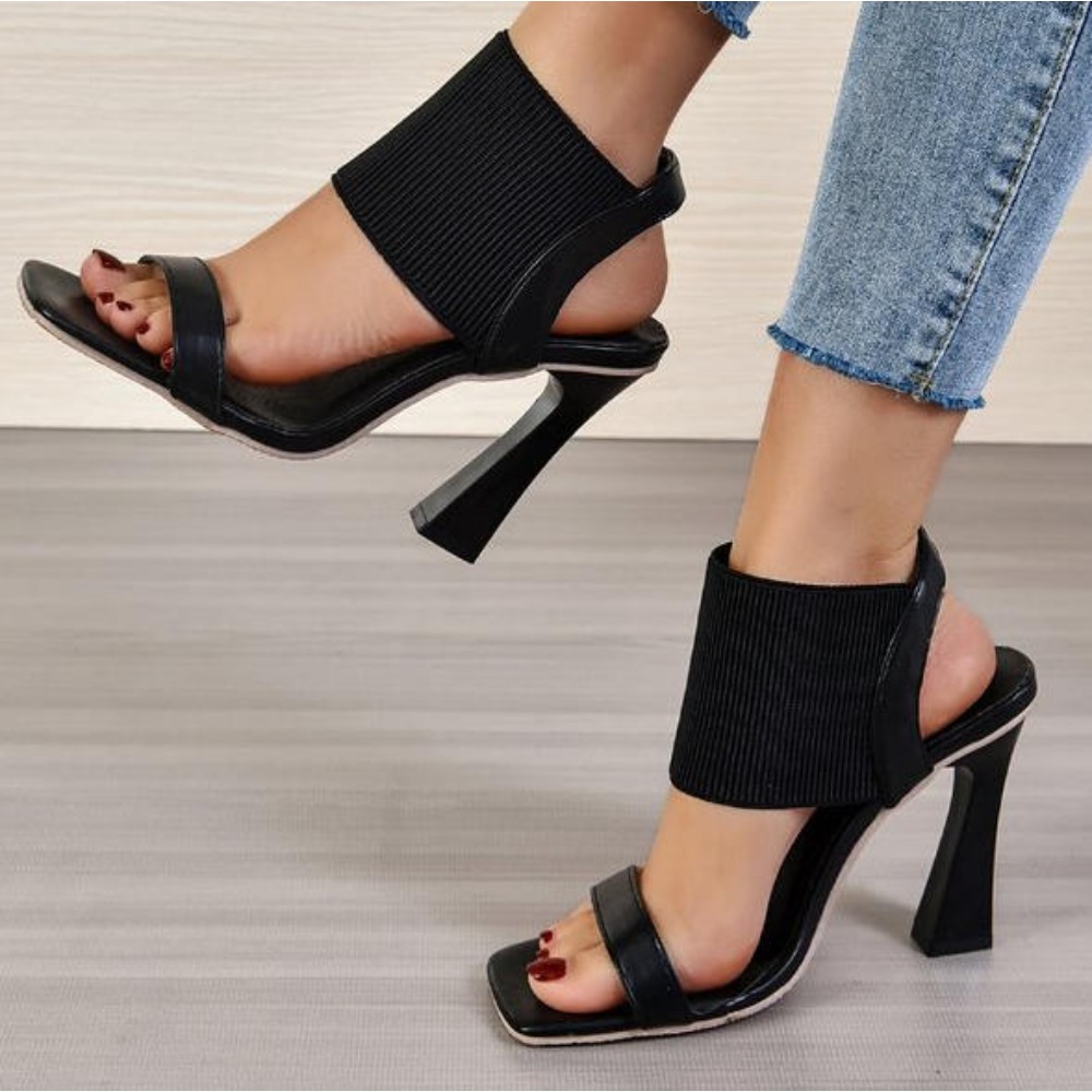 Street Fashion Rome - Quadratische High-Heel-Sandalen für Damen mit elastischem