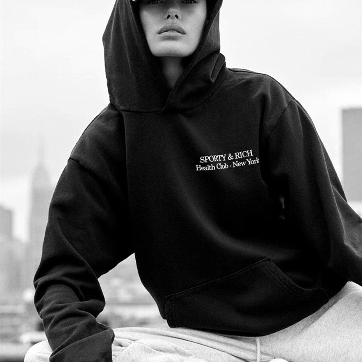 Health Club New York Buchstabe – Street Style New York Fashion Bewertung und Preis