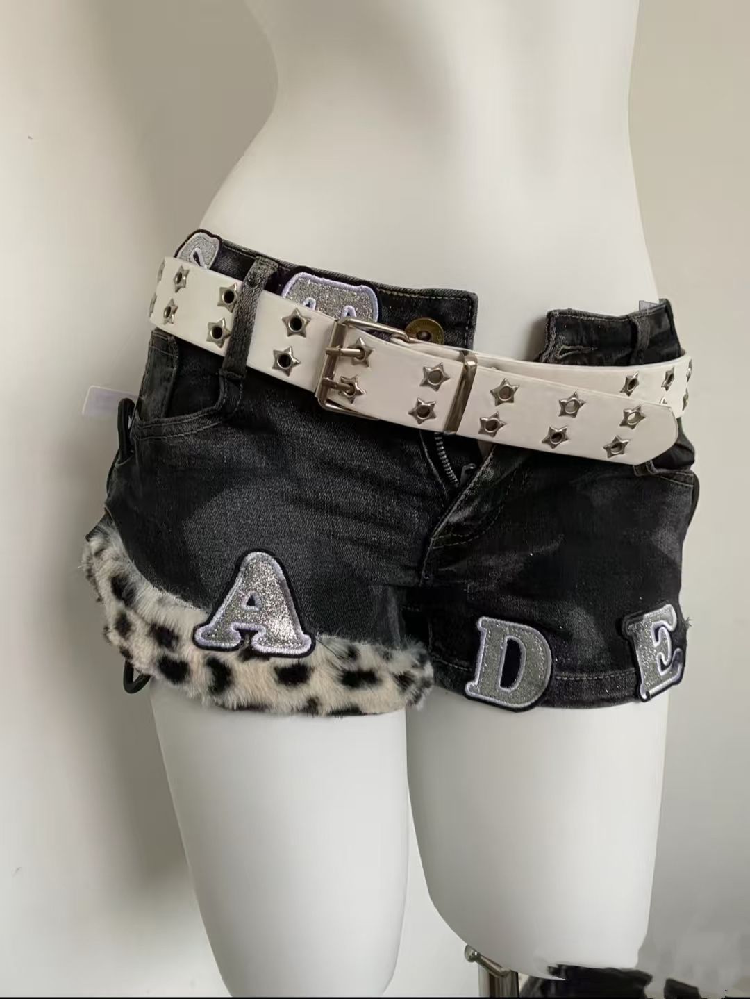Y2k Gestickte Patch Denim Shor – Street Fashion Denim Bewertung und Preis